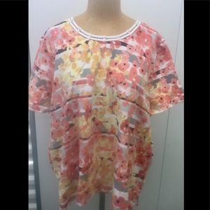 Alfred dinner size 14 floral top